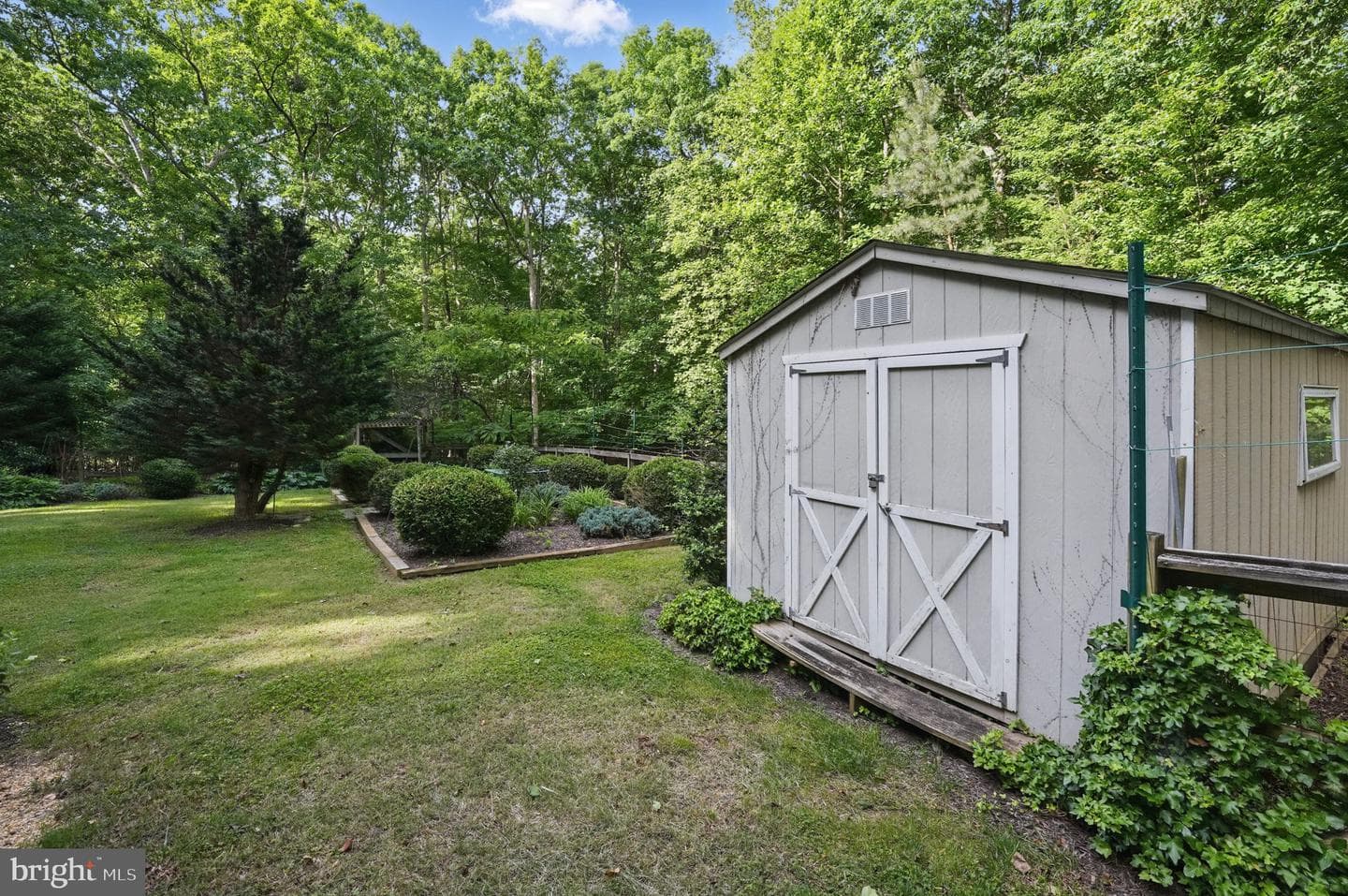 724 Mitchell Point Road photo 38