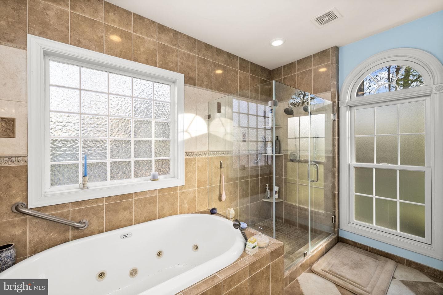 544 Ark Avenue photo 47