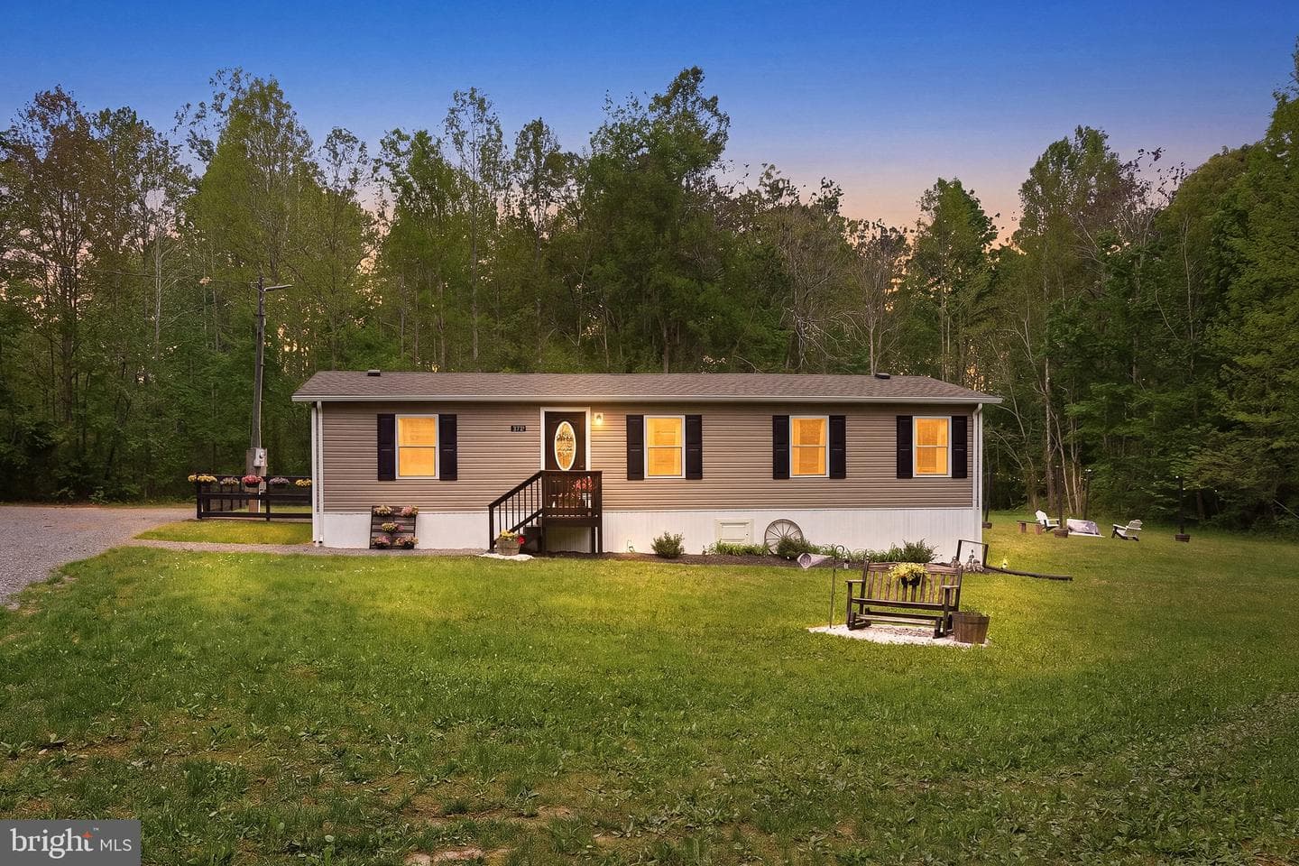 135 Heavenly Dove Drive photo 1