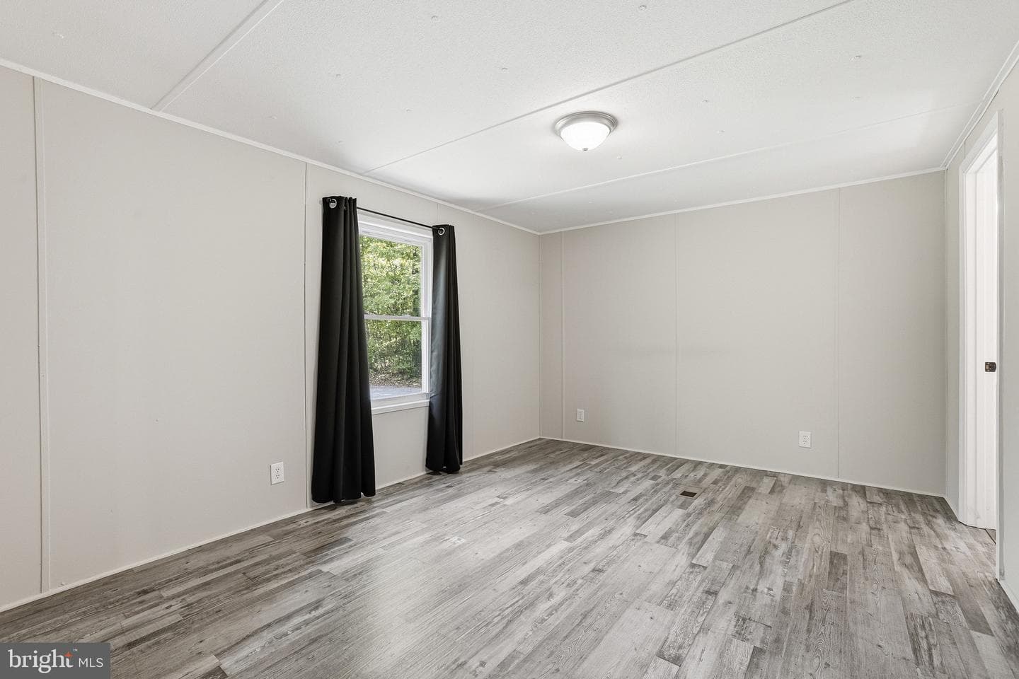 135 Heavenly Dove Drive photo 25
