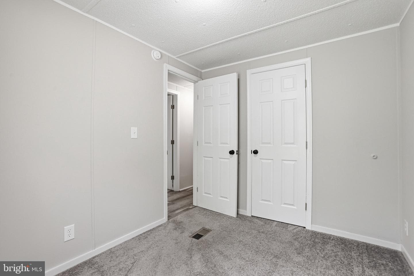 135 Heavenly Dove Drive photo 27