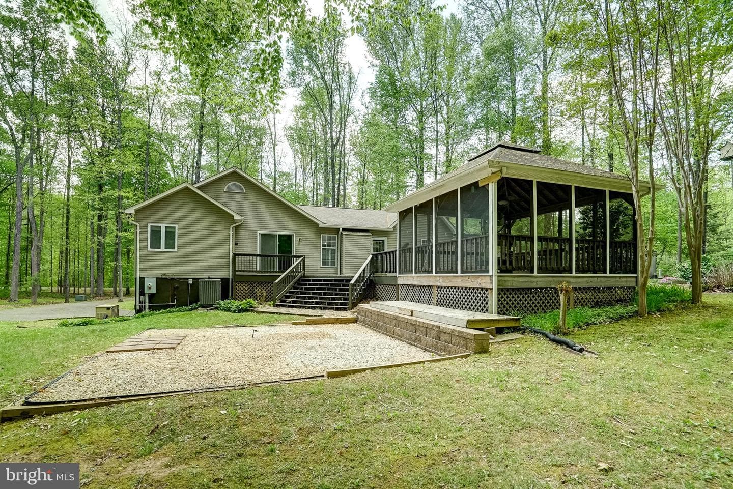 130 Oakleigh Lane photo 43