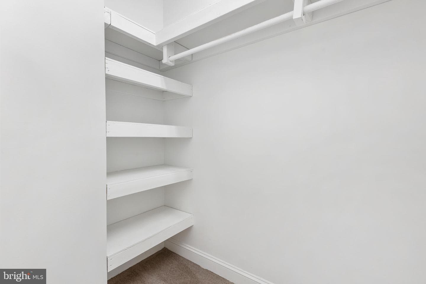 197 Oakleigh Lane photo 40