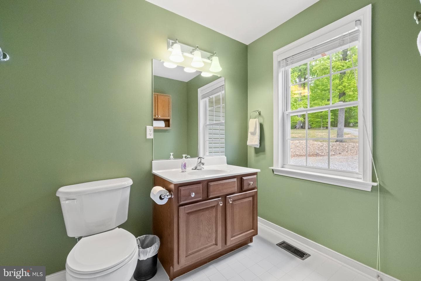 431 Wilson Street photo 20