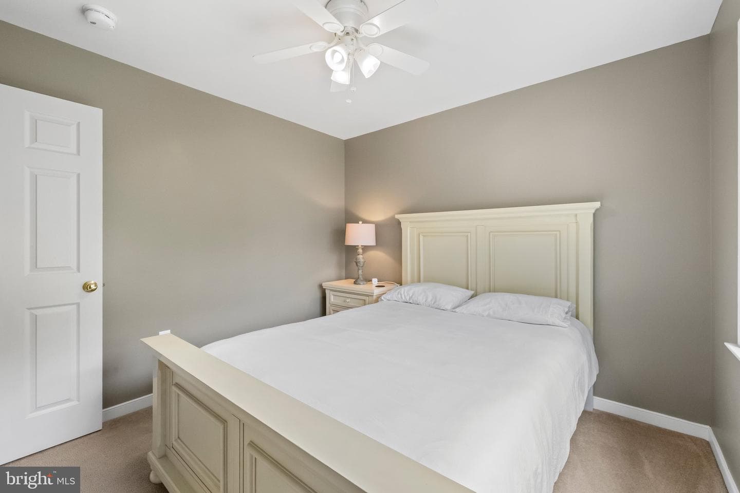431 Wilson Street photo 23