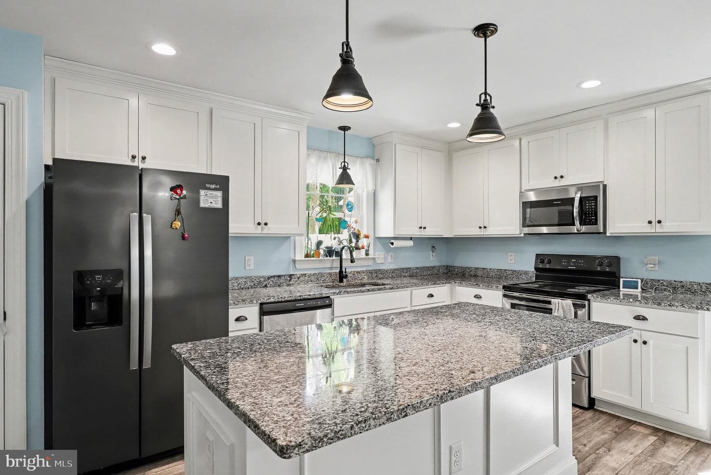 1322 Kennon Road photo 5
