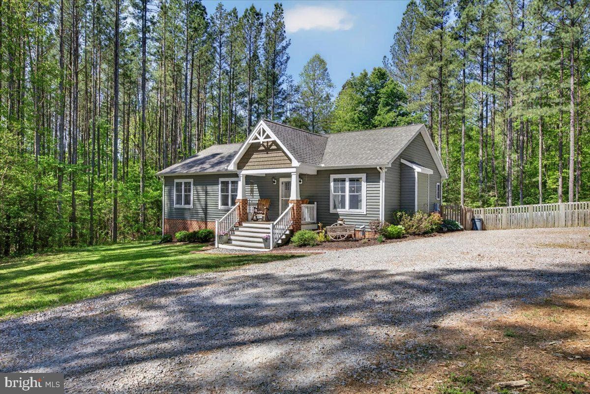 844 Manchester Road photo 2