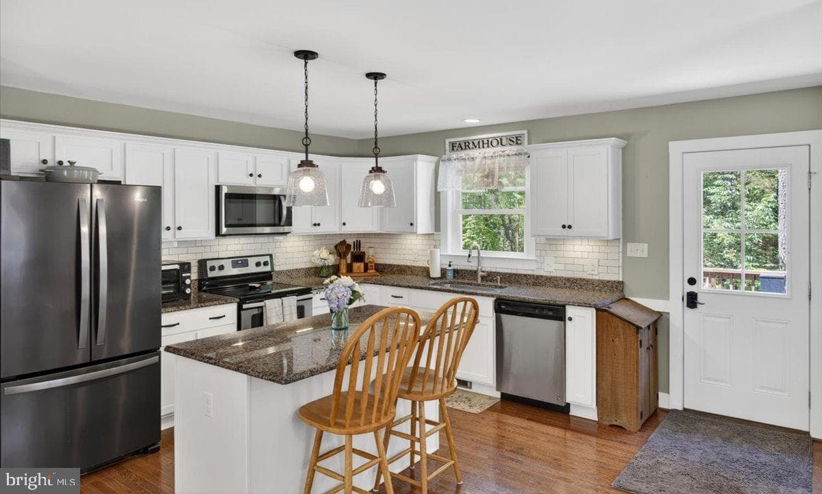 844 Manchester Road photo 4