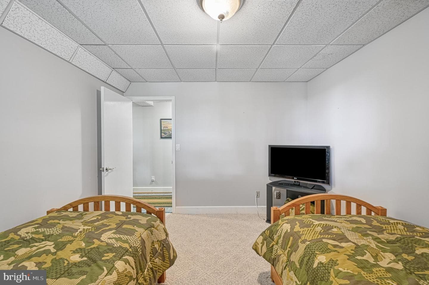 40 Grandview Drive photo 68