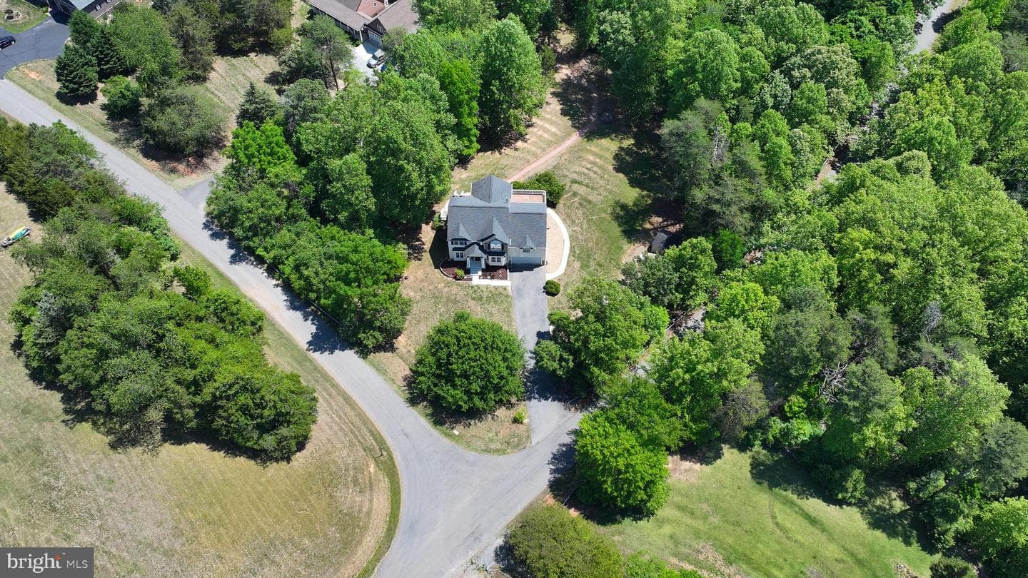 121 Brounaugh Lane photo 8