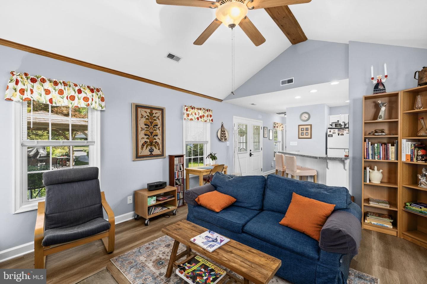 185 Mountain View photo 73