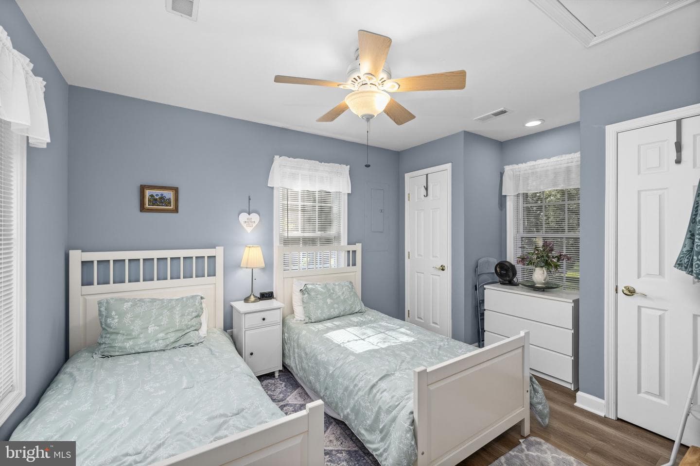 185 Mountain View photo 75