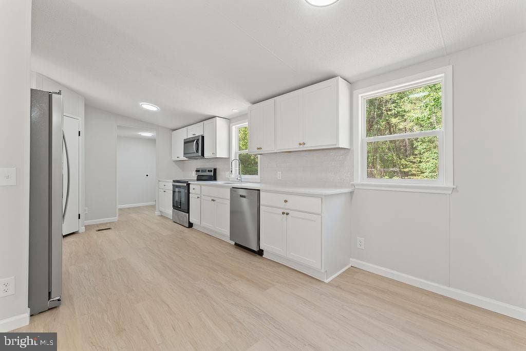 152 Oakland Place photo 9