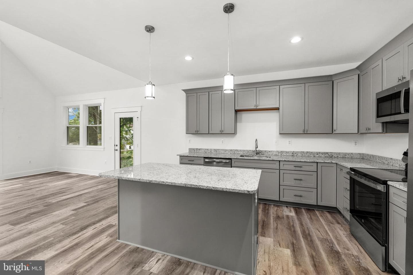 154 Waterview Drive photo 18
