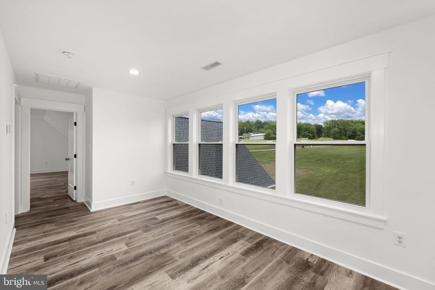 154 Waterview Drive photo 33