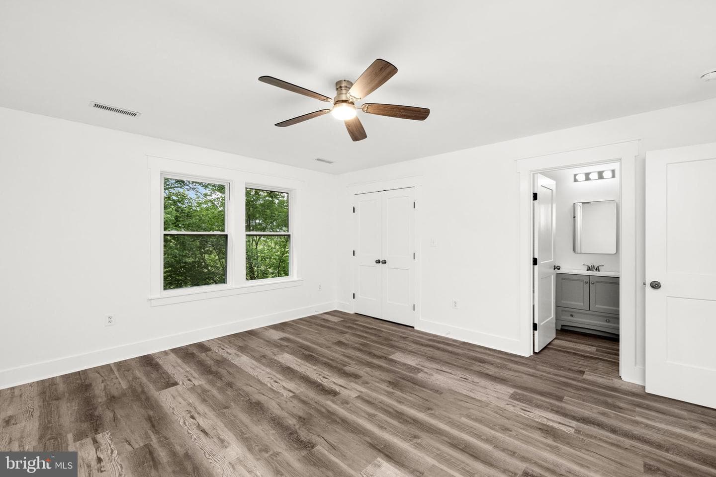 154 Waterview Drive photo 35