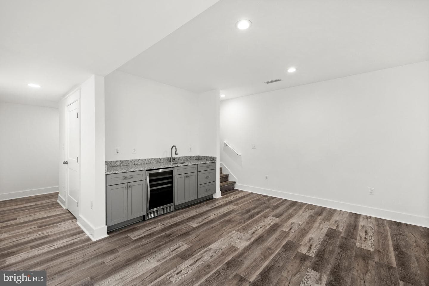 154 Waterview Drive photo 38