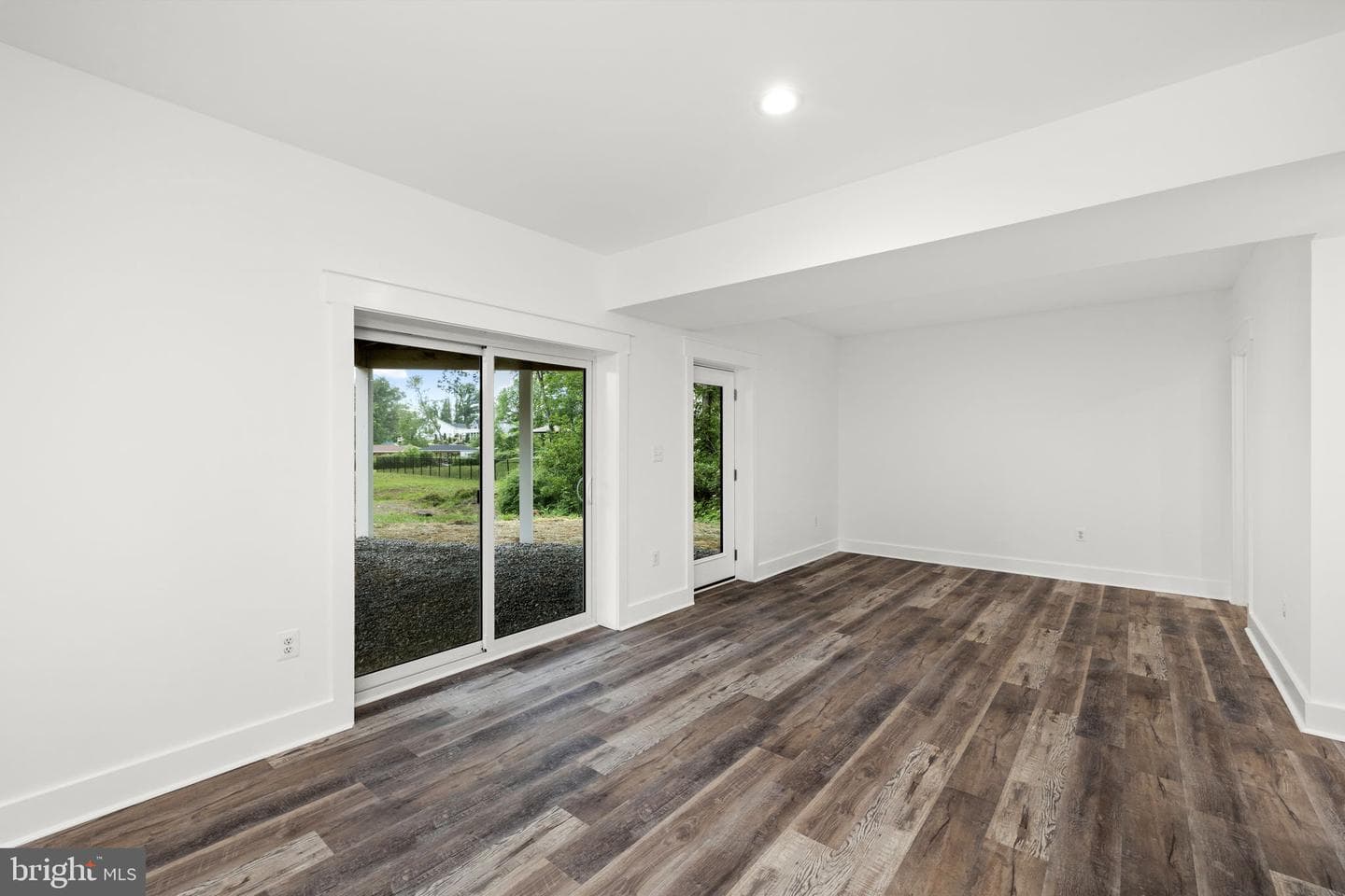 154 Waterview Drive photo 44