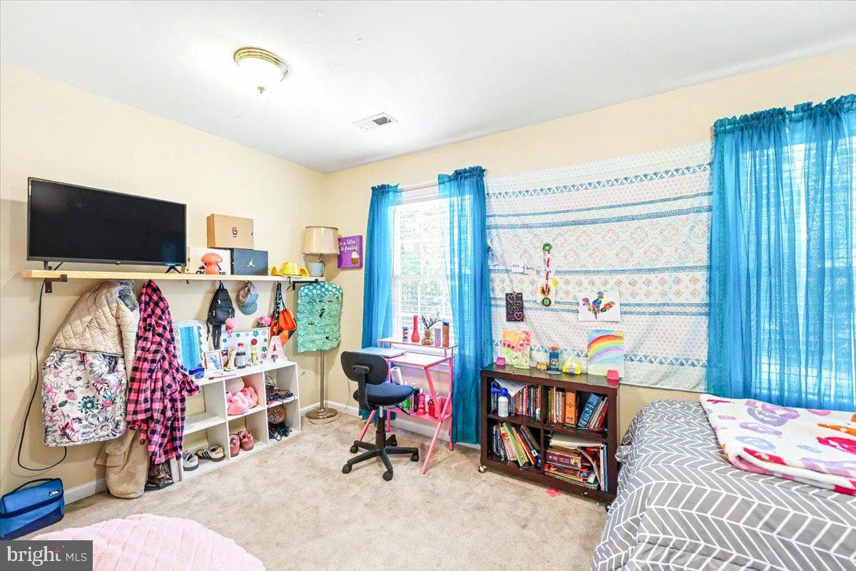 2348 Lindsay Road photo 24