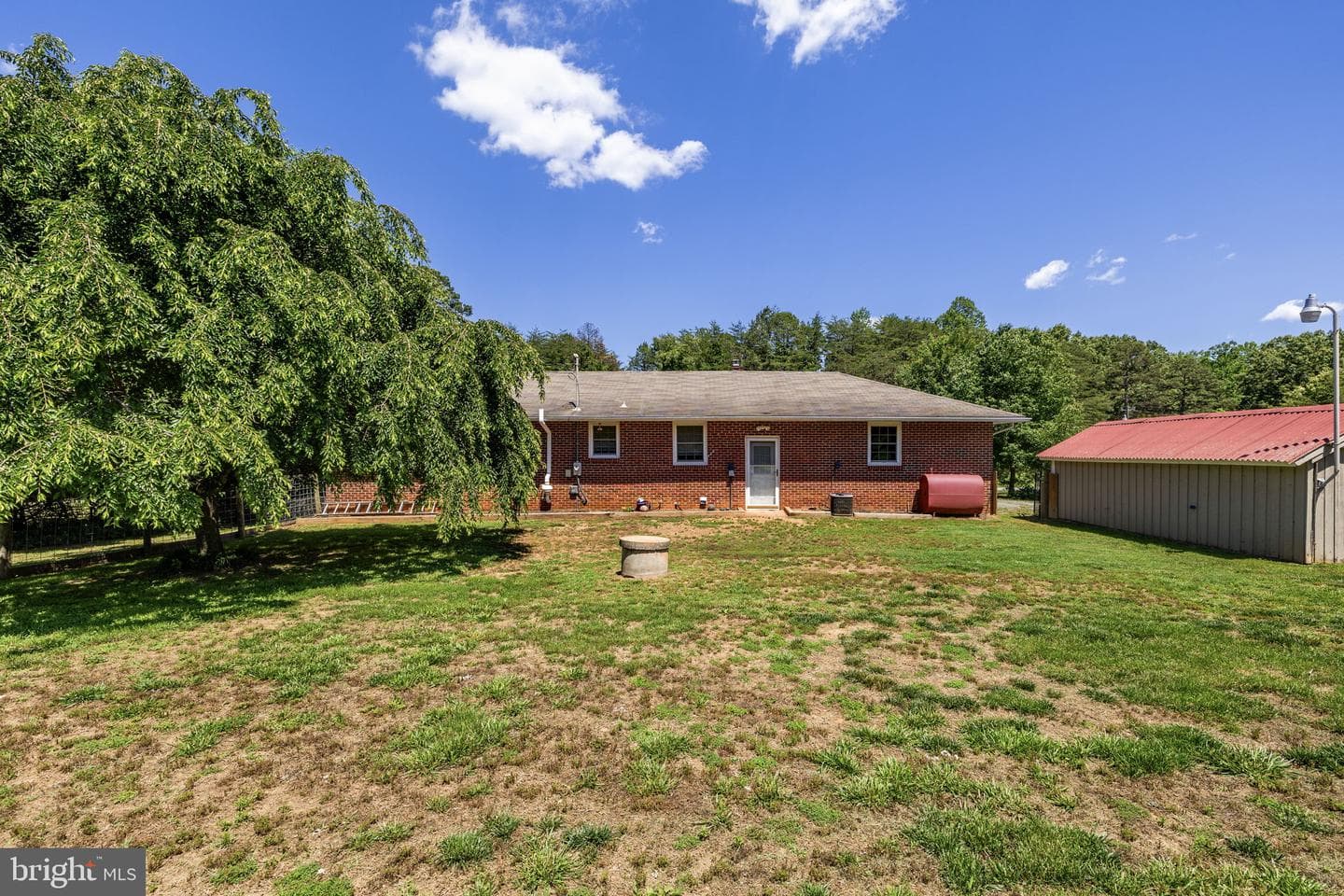 108 Melton Manor Dr photo 32