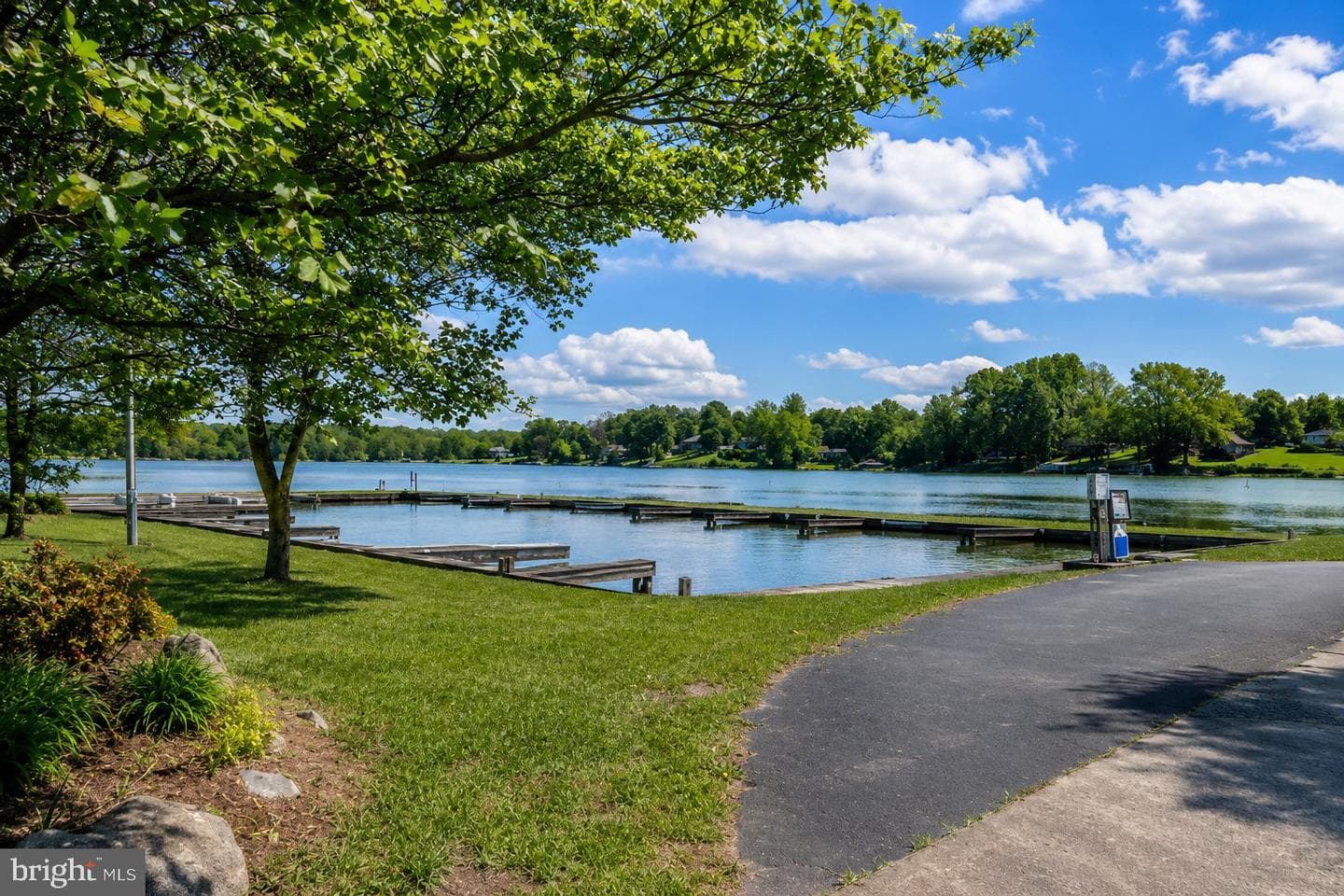 76 Clear Water Lane photo 18