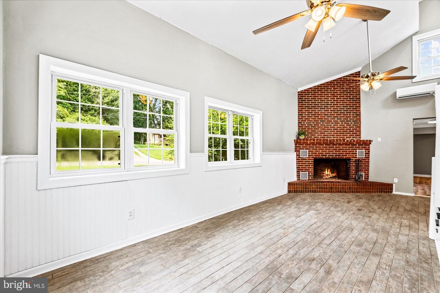 270 Ellis Drive photo 21