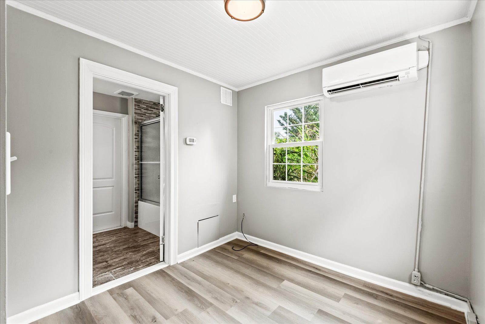 270 Ellis Drive photo 28