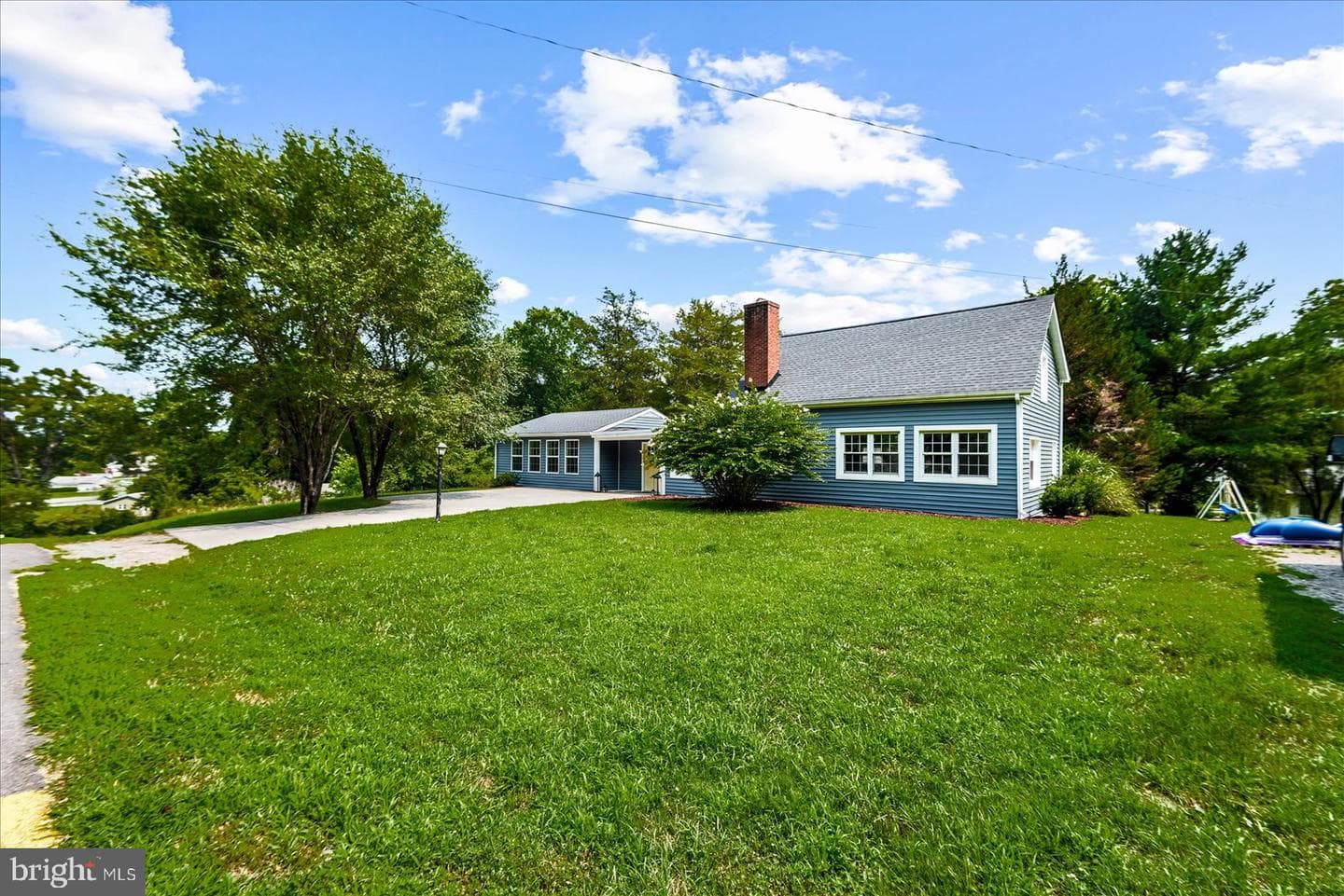 270 Ellis Drive photo 40