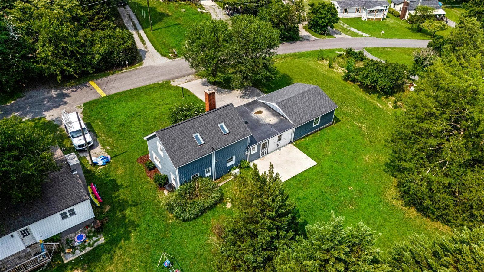 270 Ellis Drive photo 44