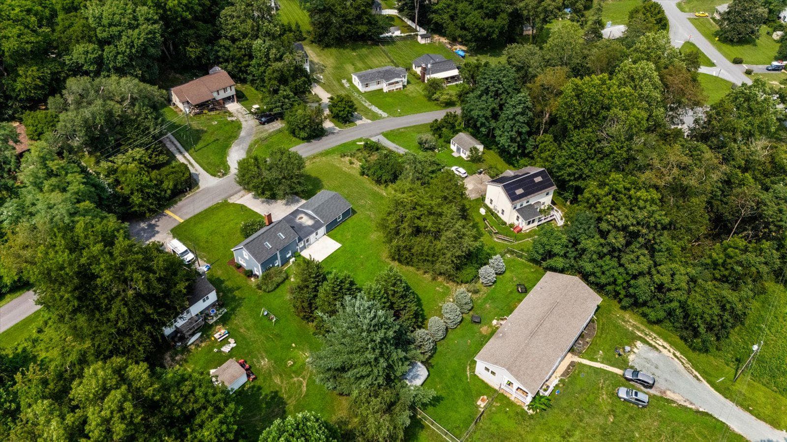 270 Ellis Drive photo 50