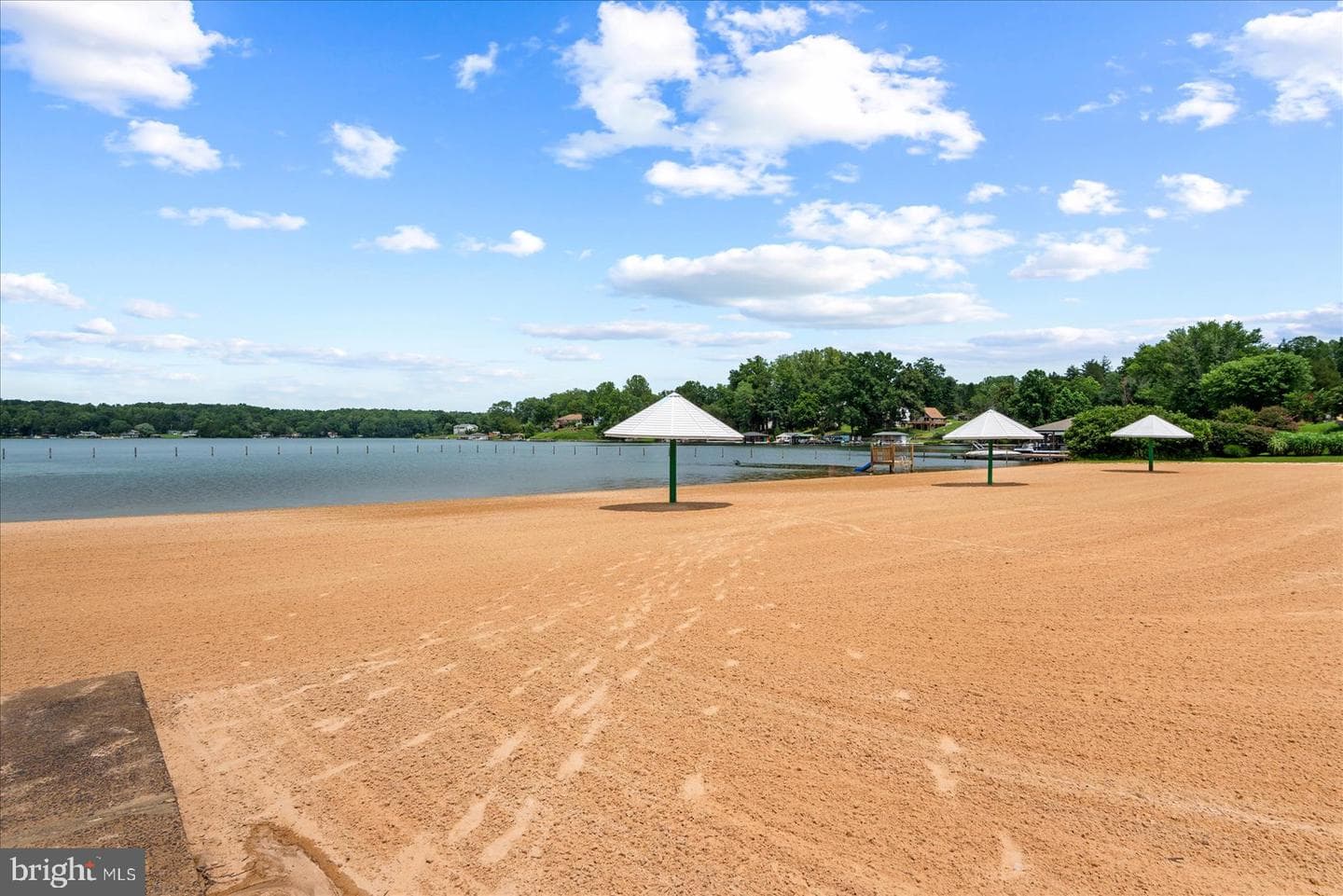 270 Ellis Drive photo 57