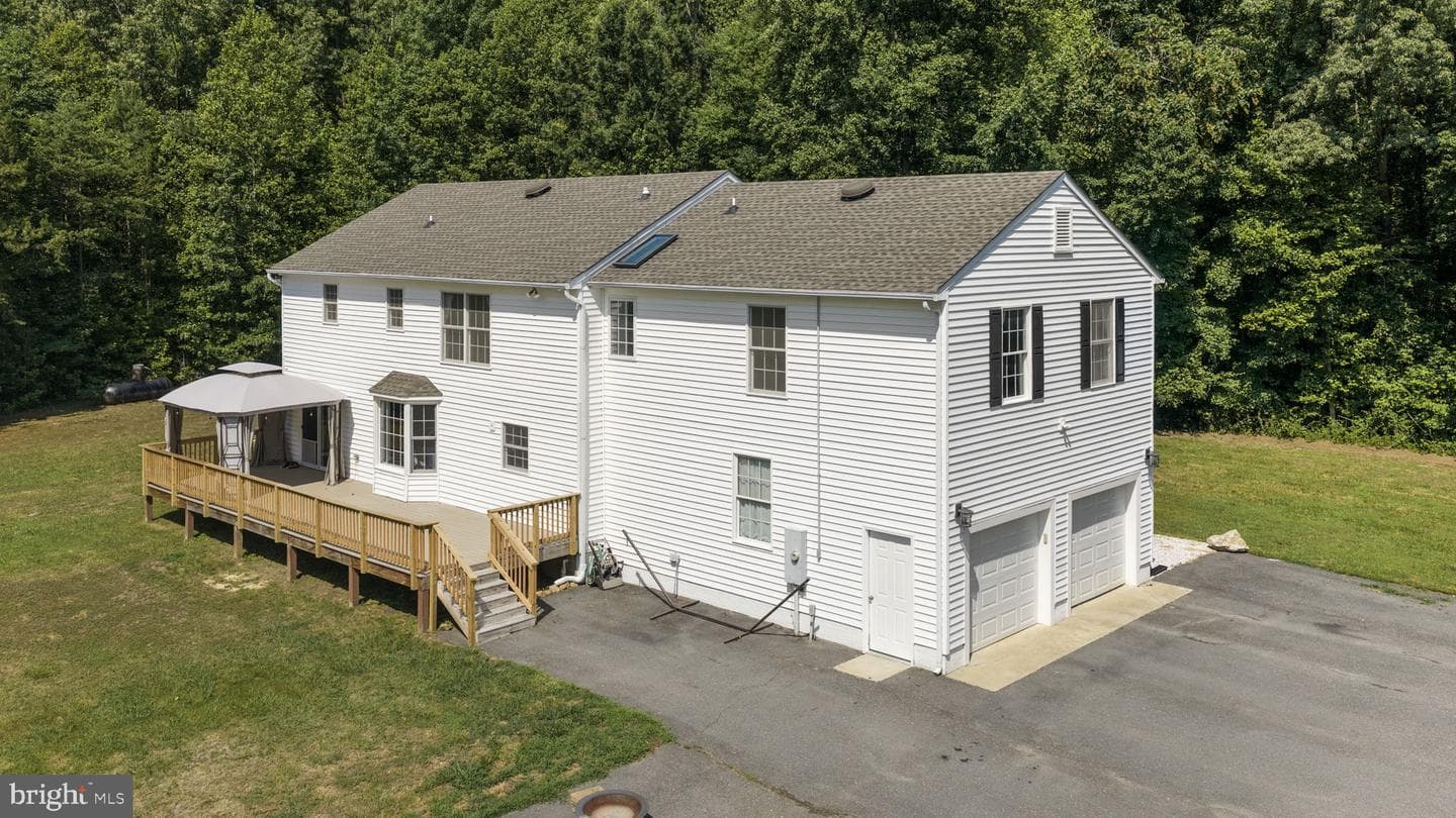 524 Blueberry Lane photo 9