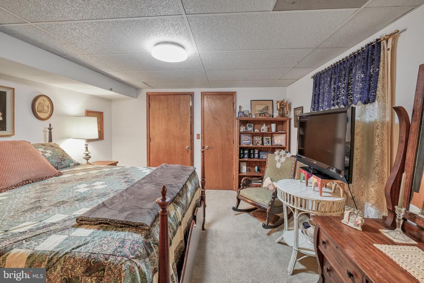 110 Patrick Henry Dr photo 55