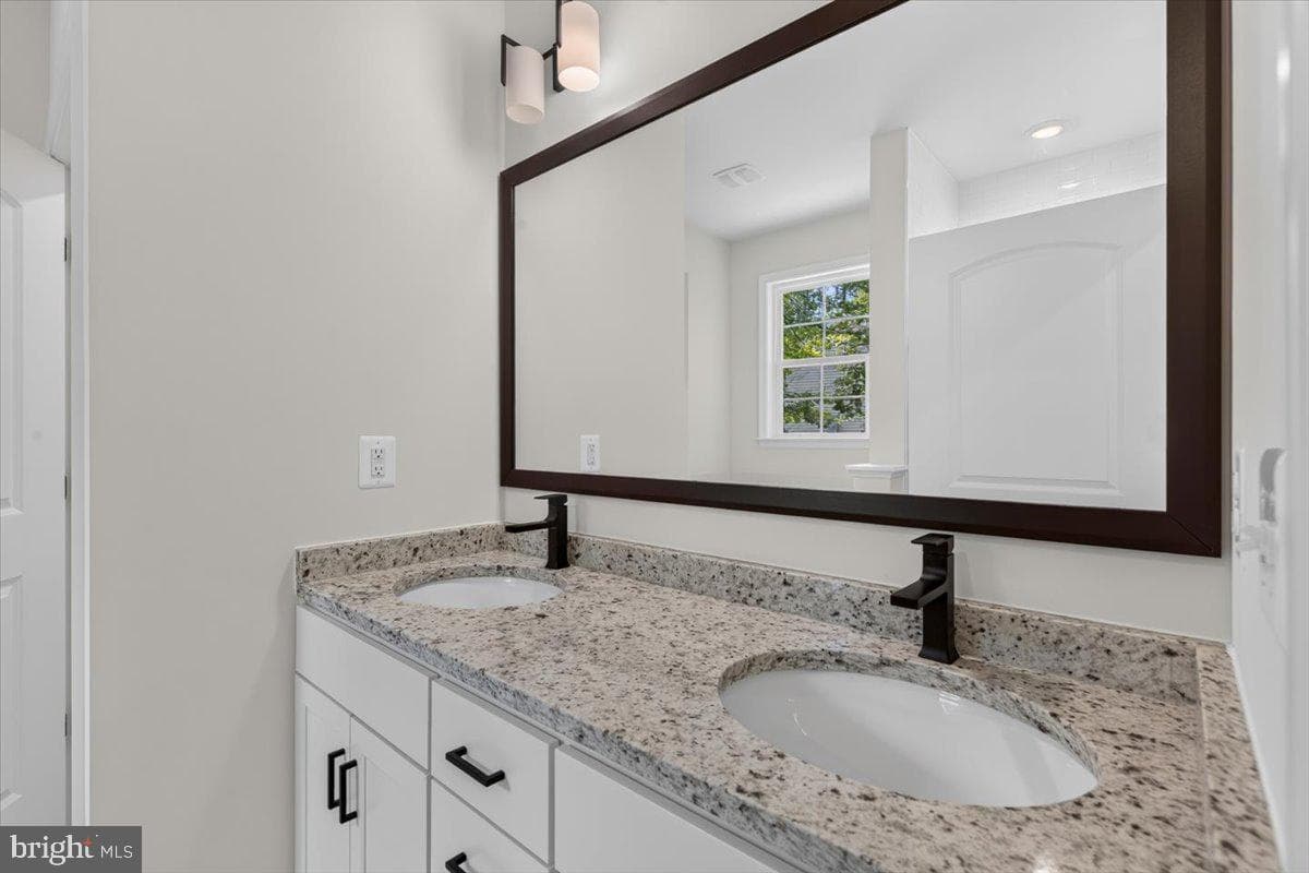 126 Hickory Lane photo 33