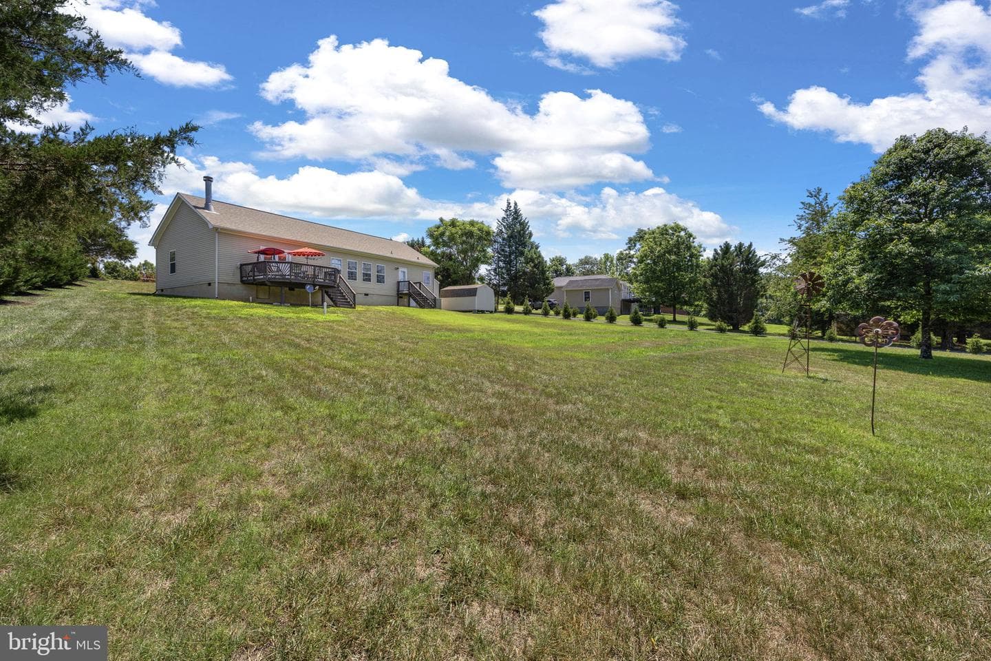 249 Derby Lane photo 46