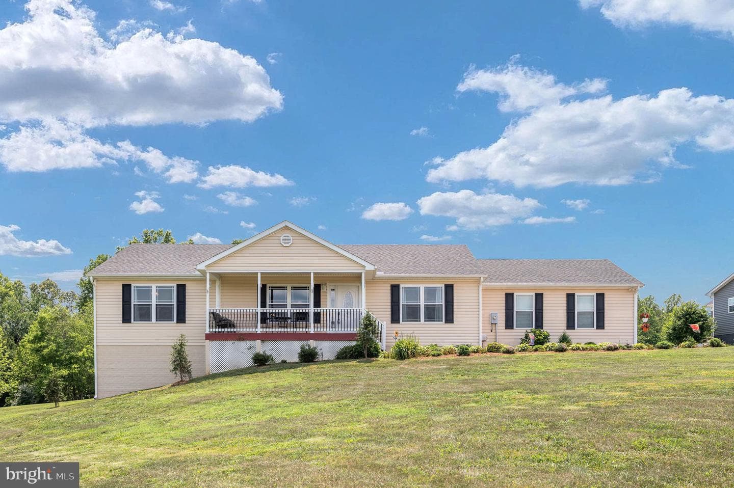 160 Lancaster Court photo 14