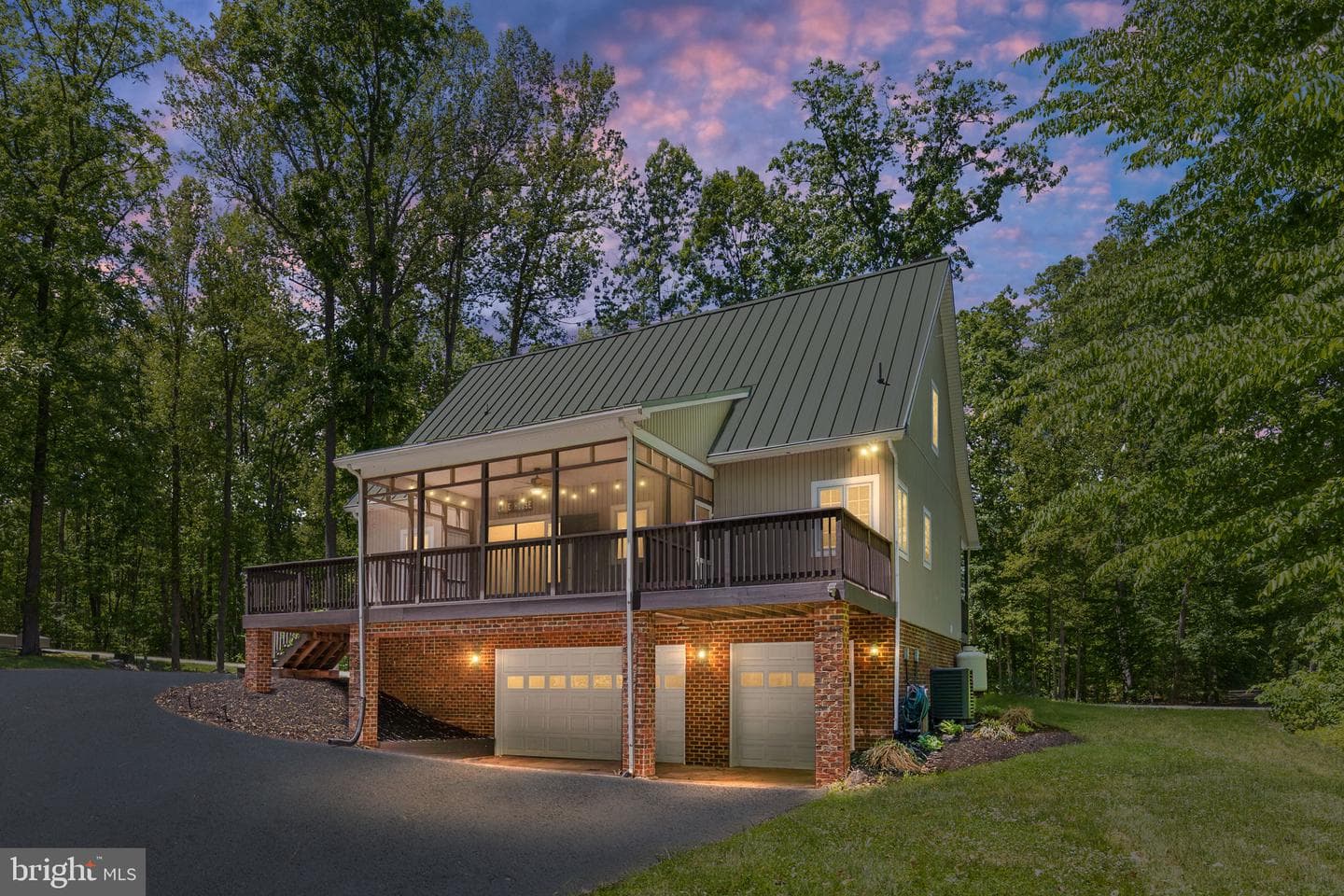 197 Oakleigh Lane photo 9