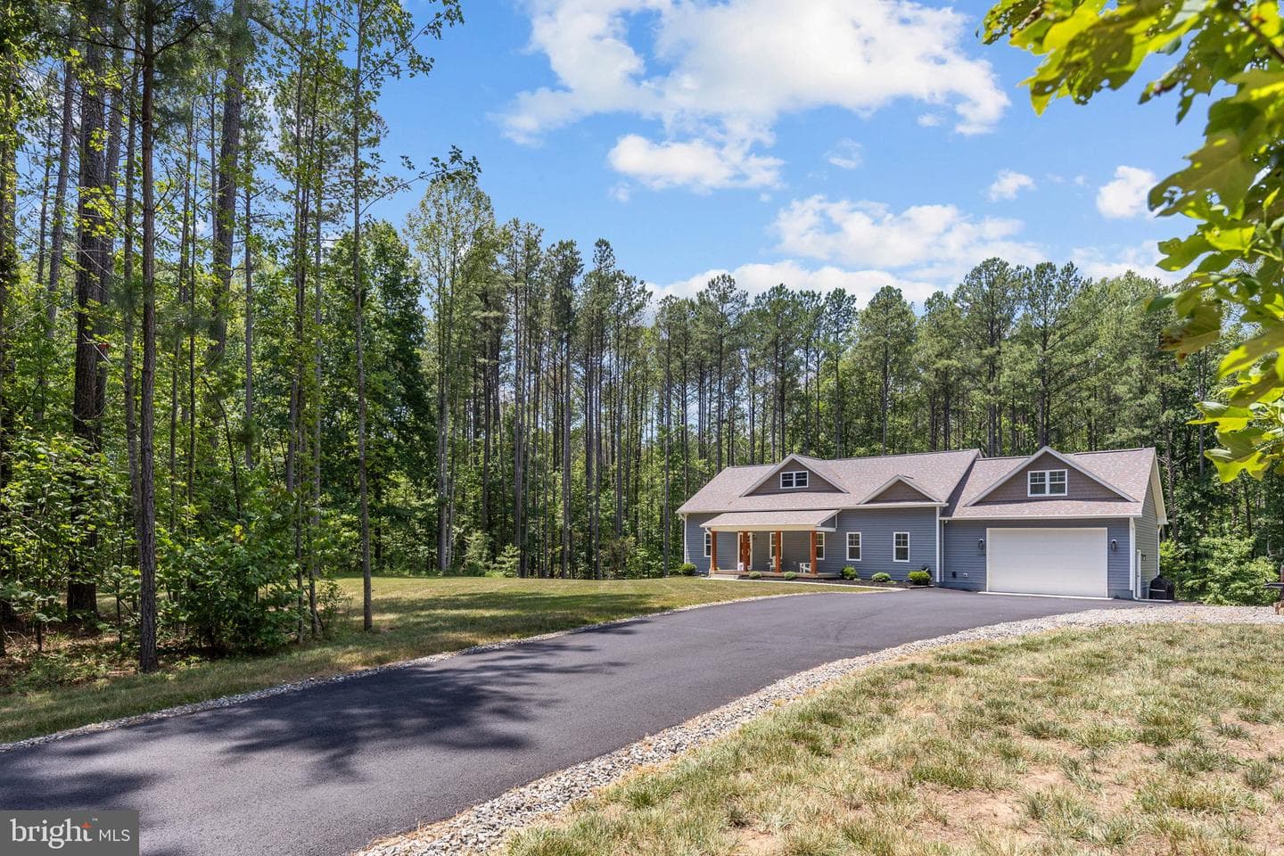 1098 Lake Forest Drive photo 5