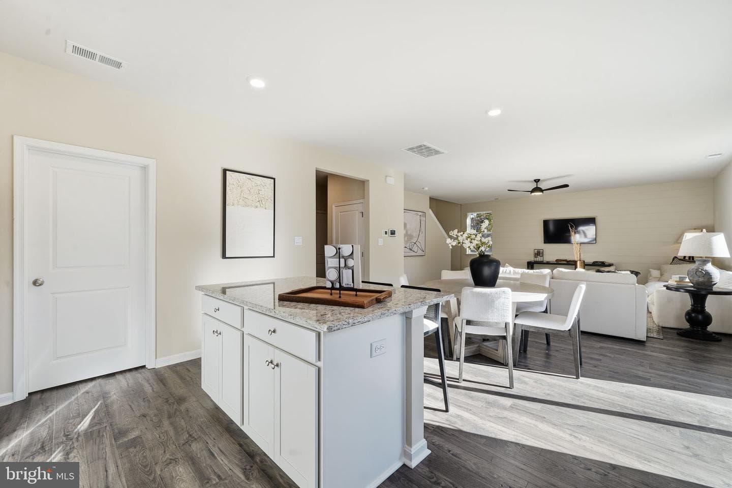 234 Glenmore Lane photo 8