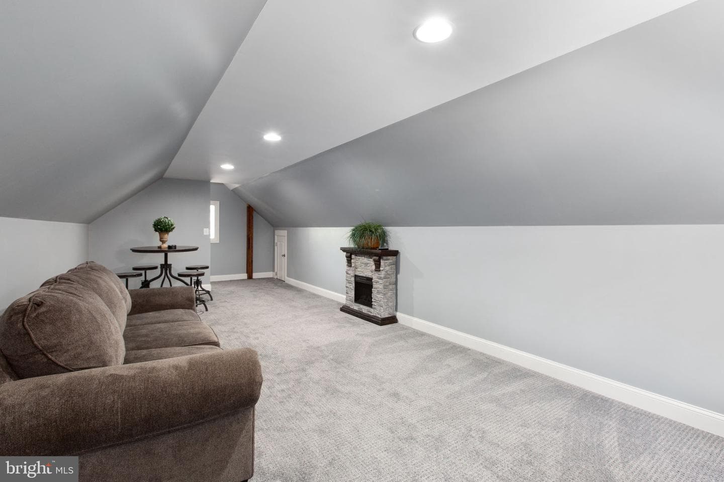 106 Bernie Cir photo 34