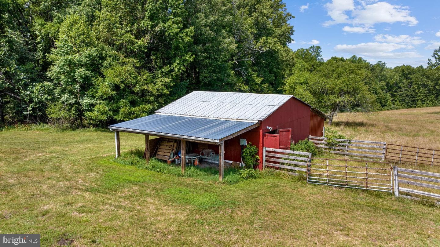 775 Spring Road photo 27