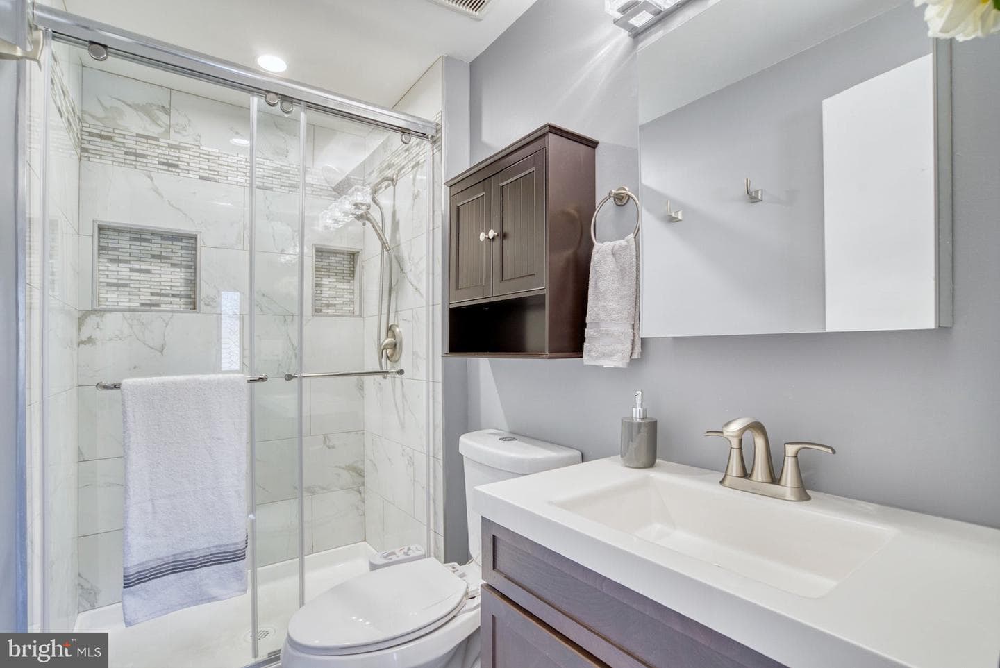 602 Giles Place photo 20