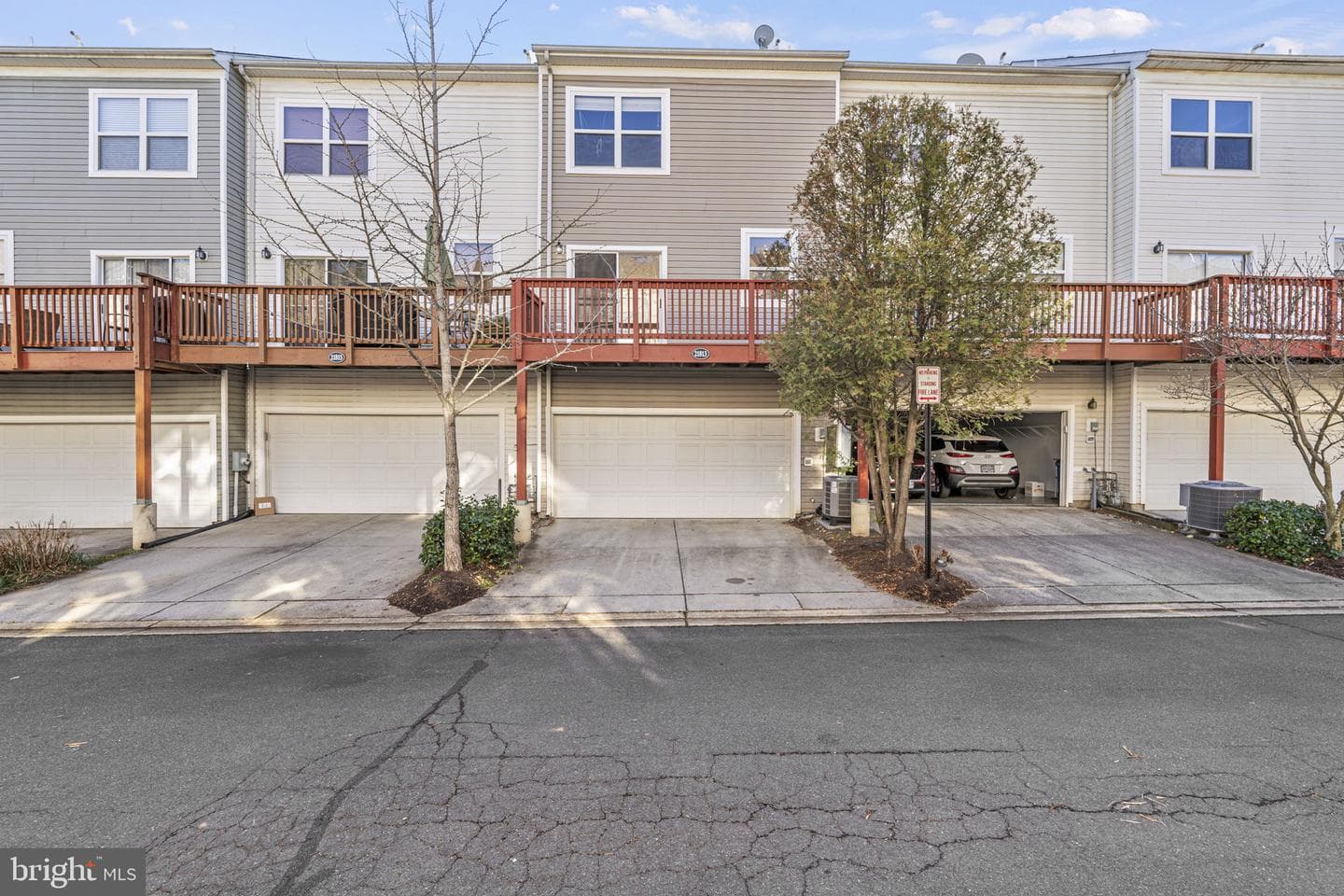 21813 Kelsey Square photo 27