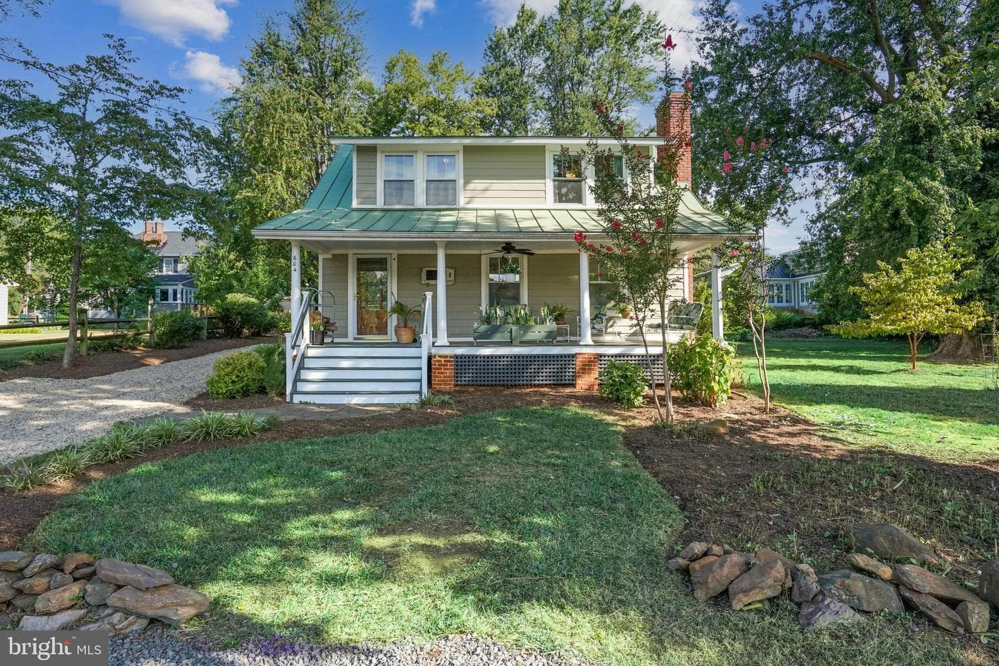 604 Martin Avenue photo 1
