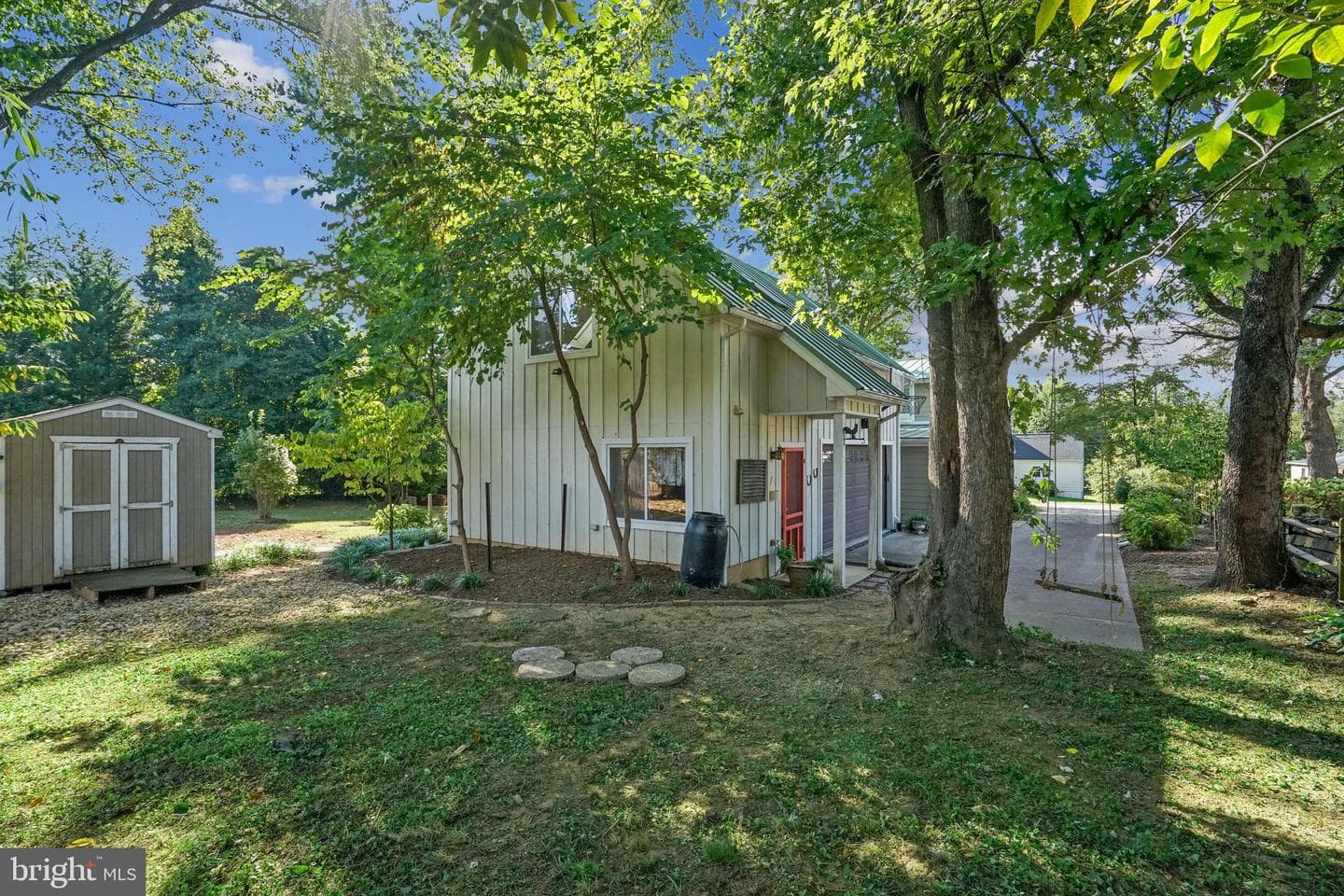 604 Martin Avenue photo 30