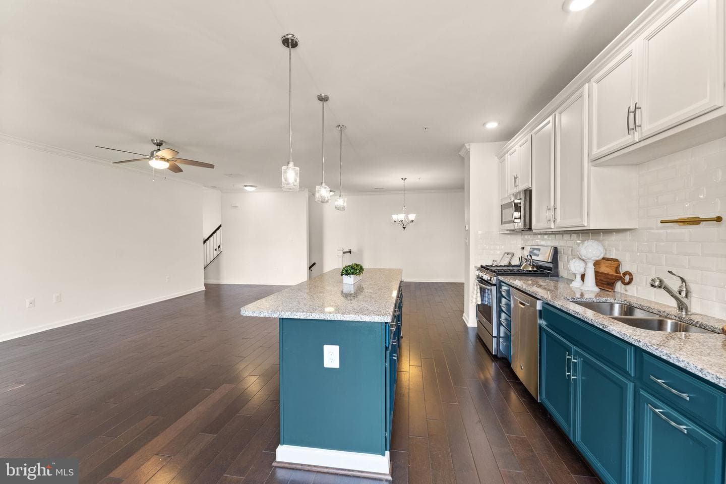 23297 Southdown Manor Terrace #116 photo 16