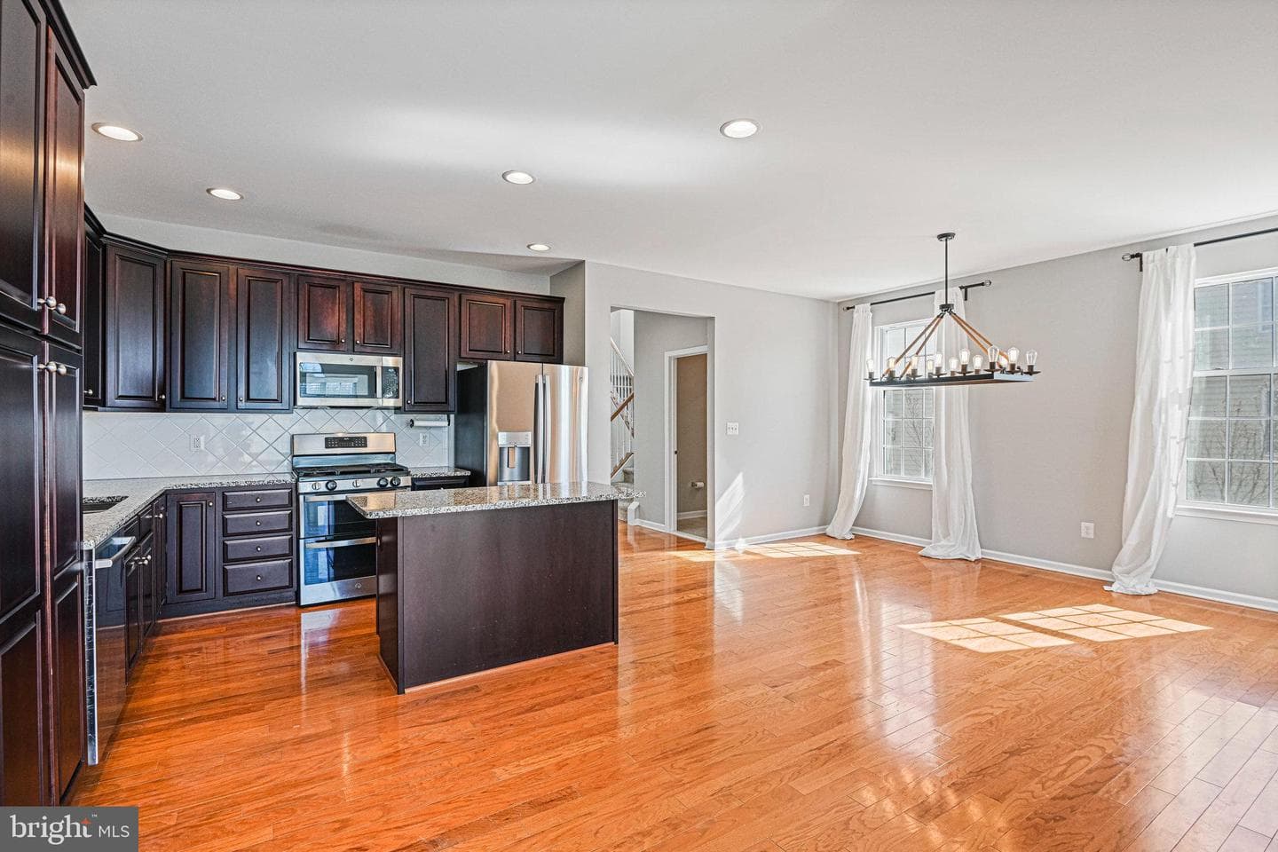 25663 America Square photo 19