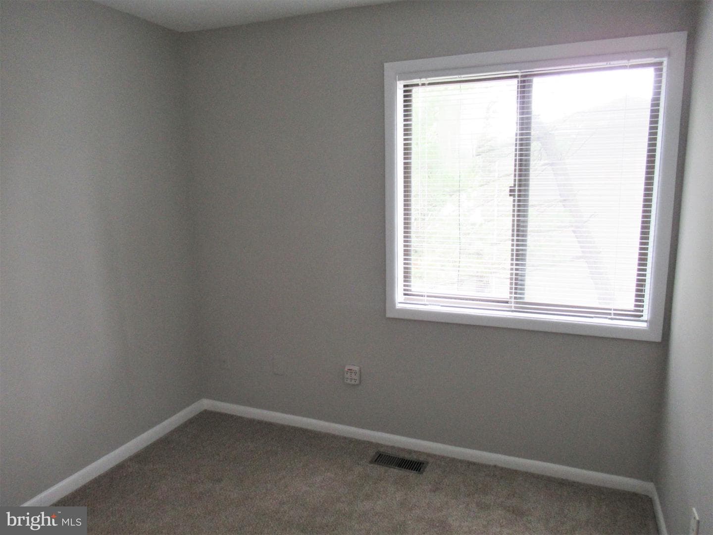 716 Giles Place photo 26