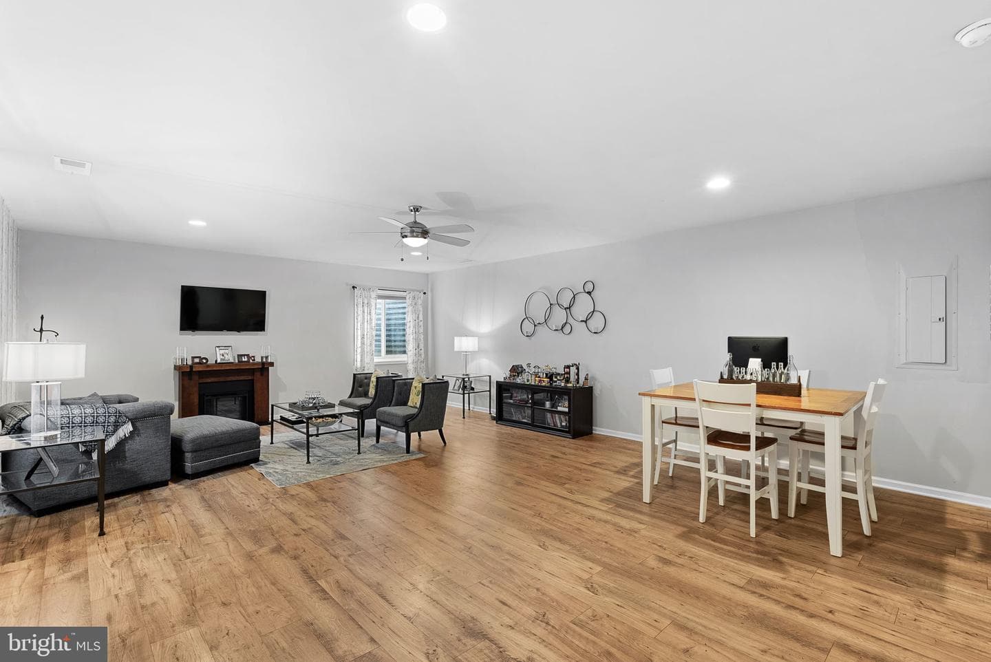 852 Pencoast Drive photo 43