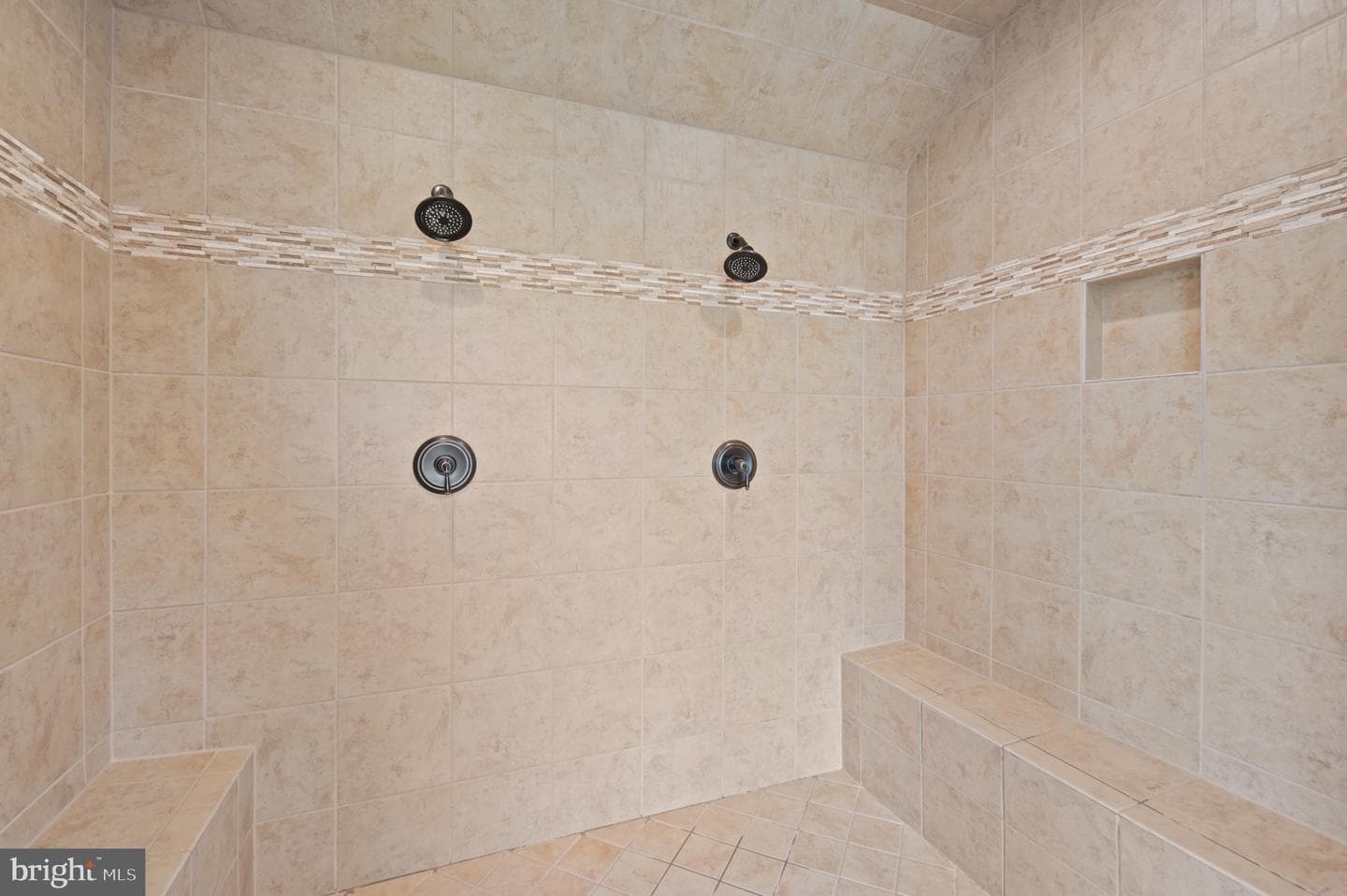 39548 Whispering Brook Place photo 47